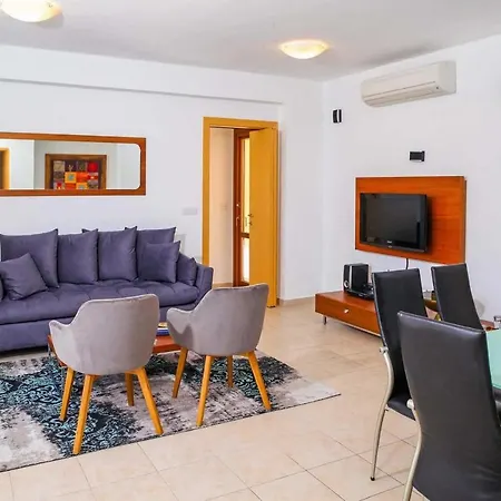 Theseus Village Aa12 Apartament Kuklia
